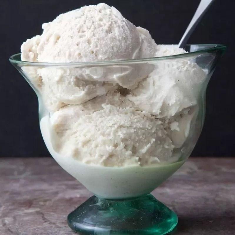 Vanilla Ice Cream
/ Glace à la Vanille