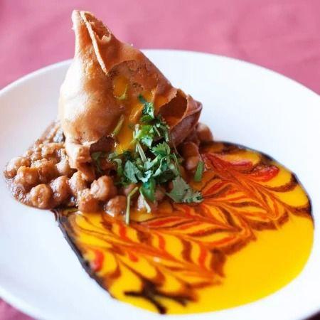 Samosa Chaat / Samosa Chaat